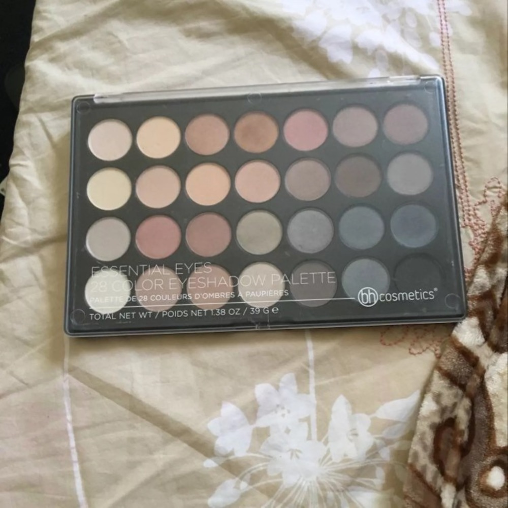 Bh cosmetics eyeshadow
